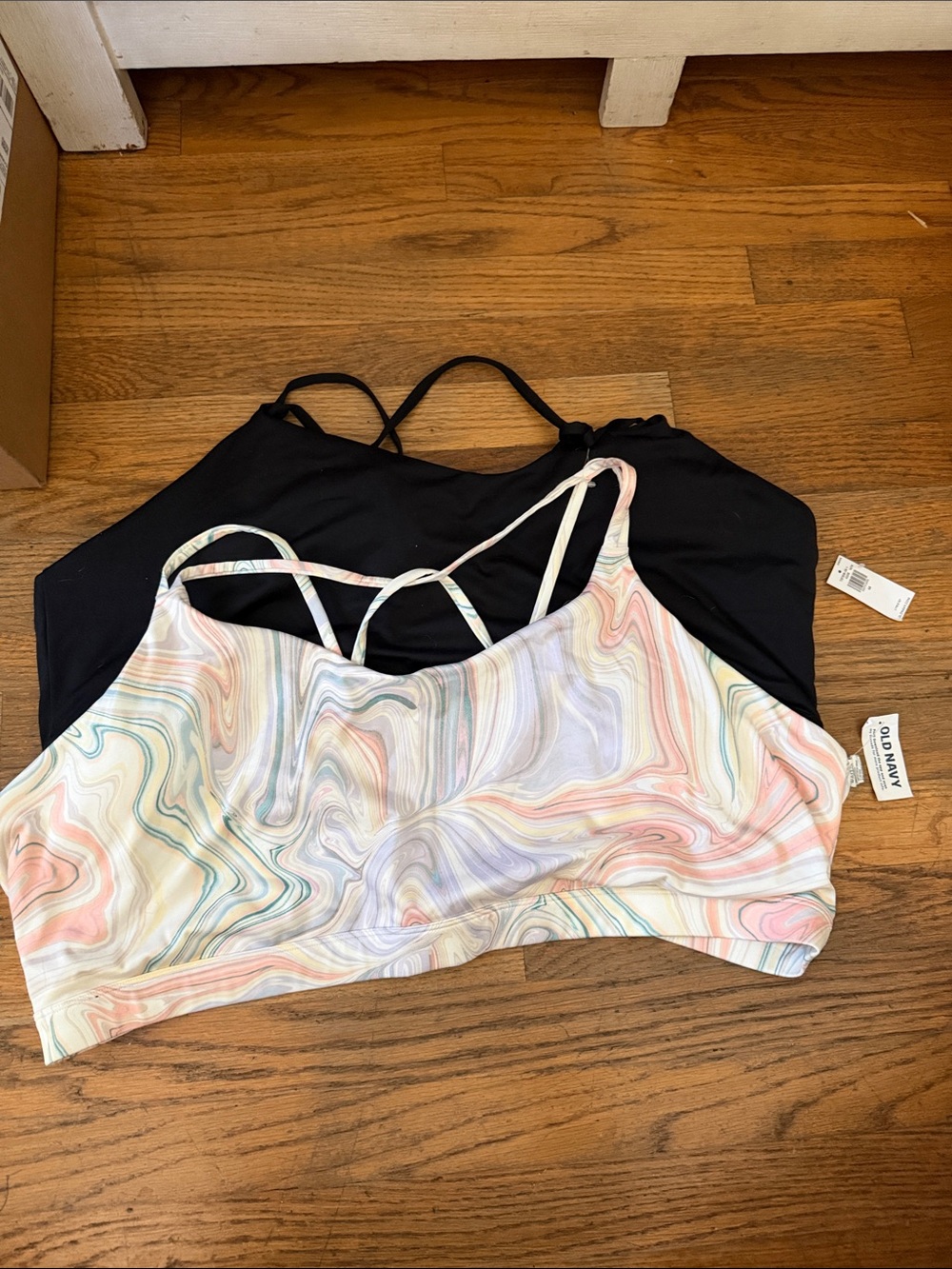 Black and Marble-Print Women's Old Navy 4X sports bras new